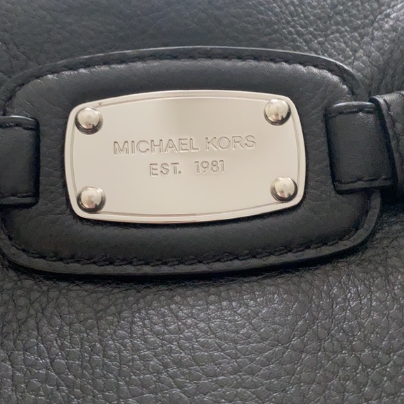 Black Michael Kors leather satchel with shoulder strap. - Picture 9 of 10